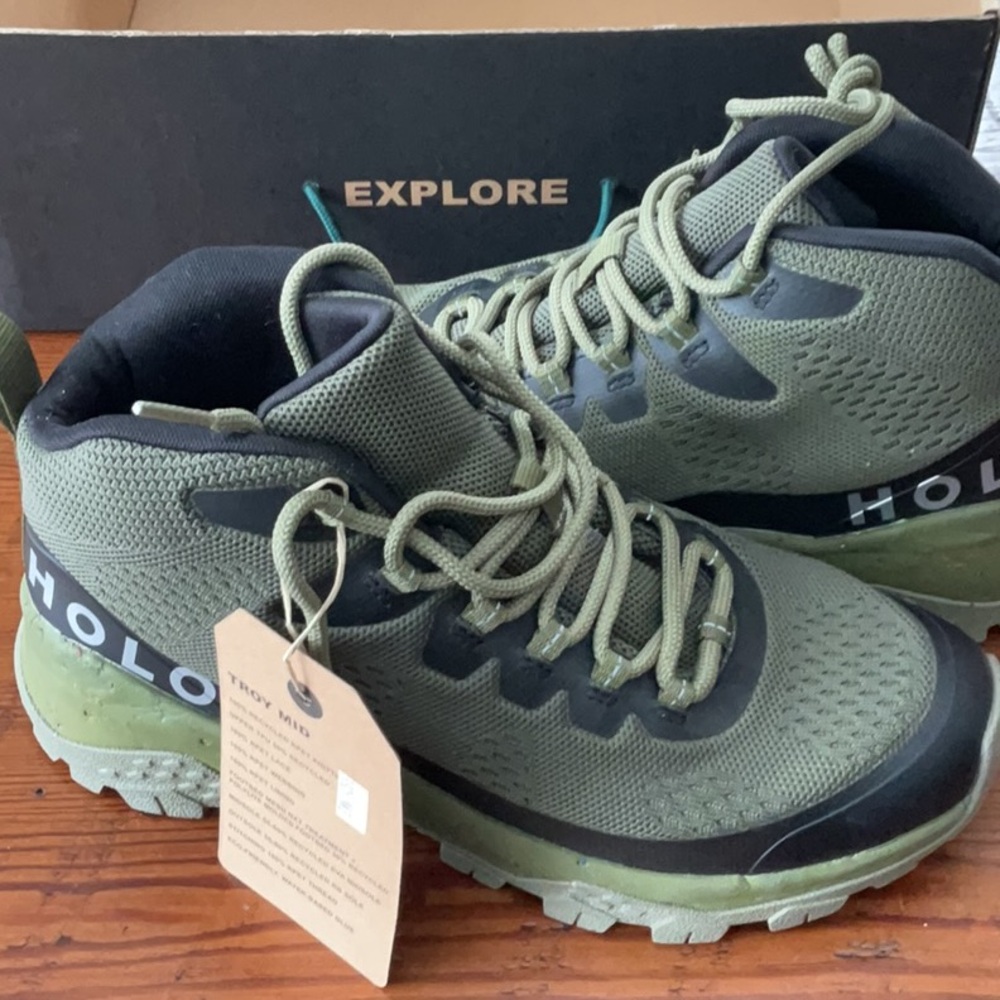 New HOLO Troy mid women’s boot in avocado green